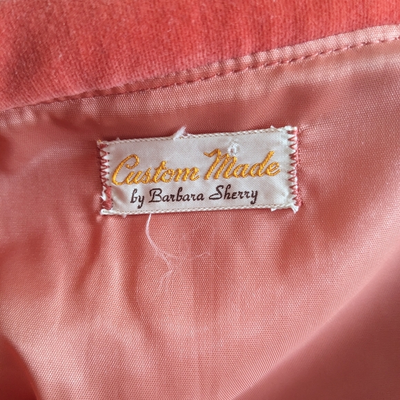 Vintage incredible velvet opera coat salmon with rosette rose detail Bridgerton - Picture 5 of 8